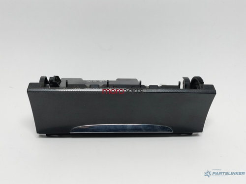 Scrumiera Volkswagen Passat (3C5) Variant 2.0 TDI BMP 2007 OEM 3C0863284