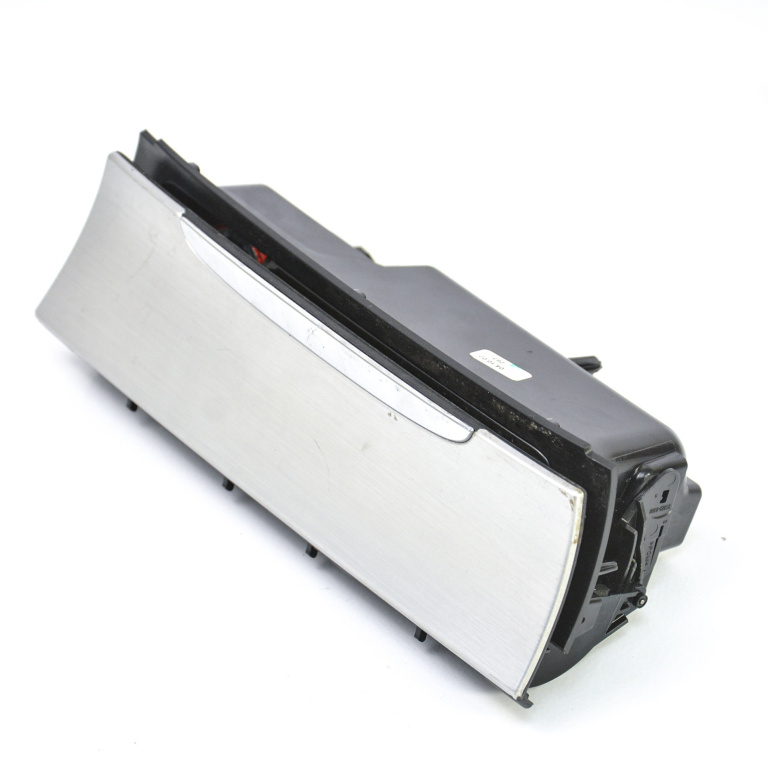 Scrumiera Vw Passat B6 2005-2010 2.0 Tdi Bmr Motorina 3C0863284, 3C0 863 284, 3C0857961, 3C0 857 961, 318220100, 31 822-0100