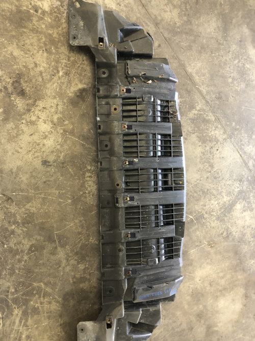 Scut bara fata Ford Kuga 2014, CU DEFECT(CRĂPAT)