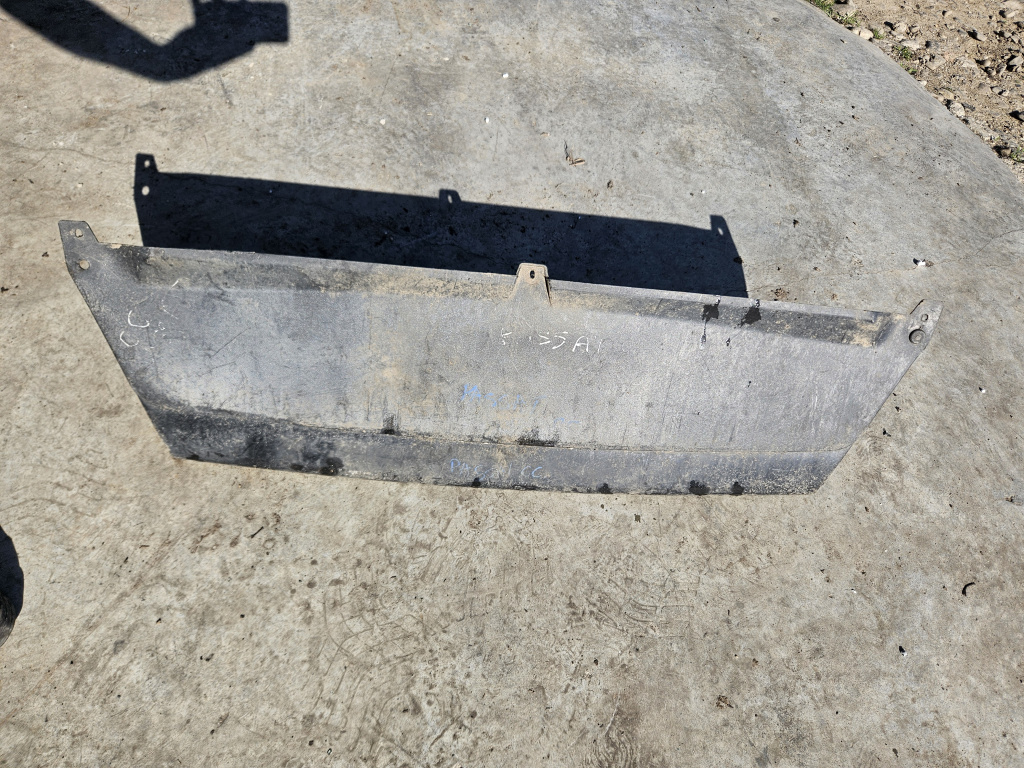 Scut bara fata Volkswagen Passat CC 2.0 Motorina 2012, 3C8807654B