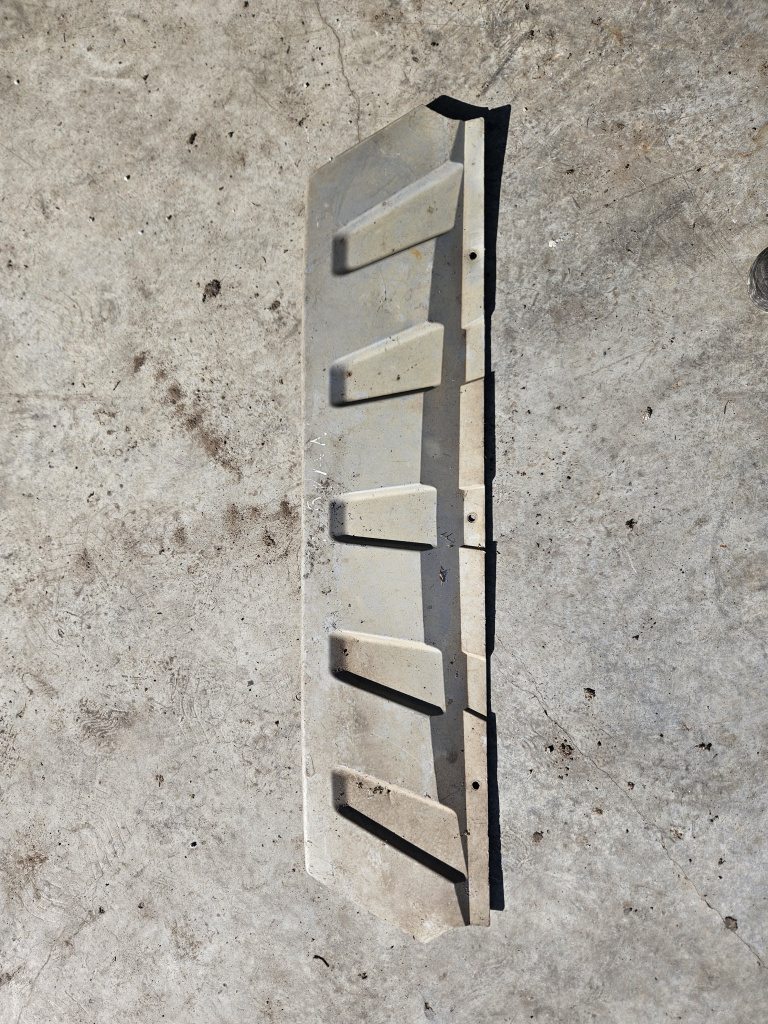 Scut bara fata Volkswagen Tiguan 2.0 Motorina 2012, 3C8807532