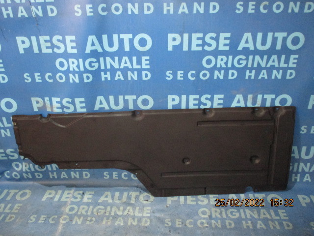 Scut BMW E60 2007; 7070179 (urechi de prindere rupte)