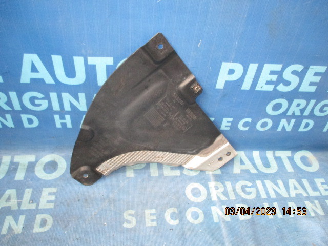 Scut BMW E87 2009; 7185218 (langa aparatoare noroi fata)