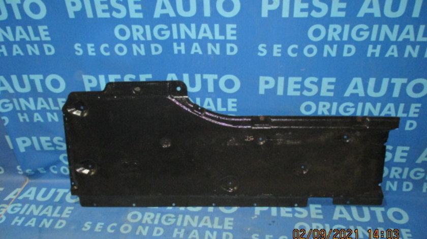 Scut BMW E87;  7059389 (lateral stanga)