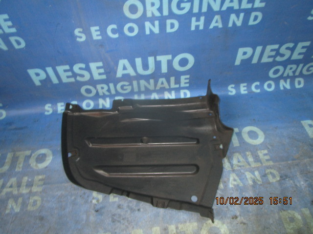 Scut BMW E92 2006;  7128216 (spate)