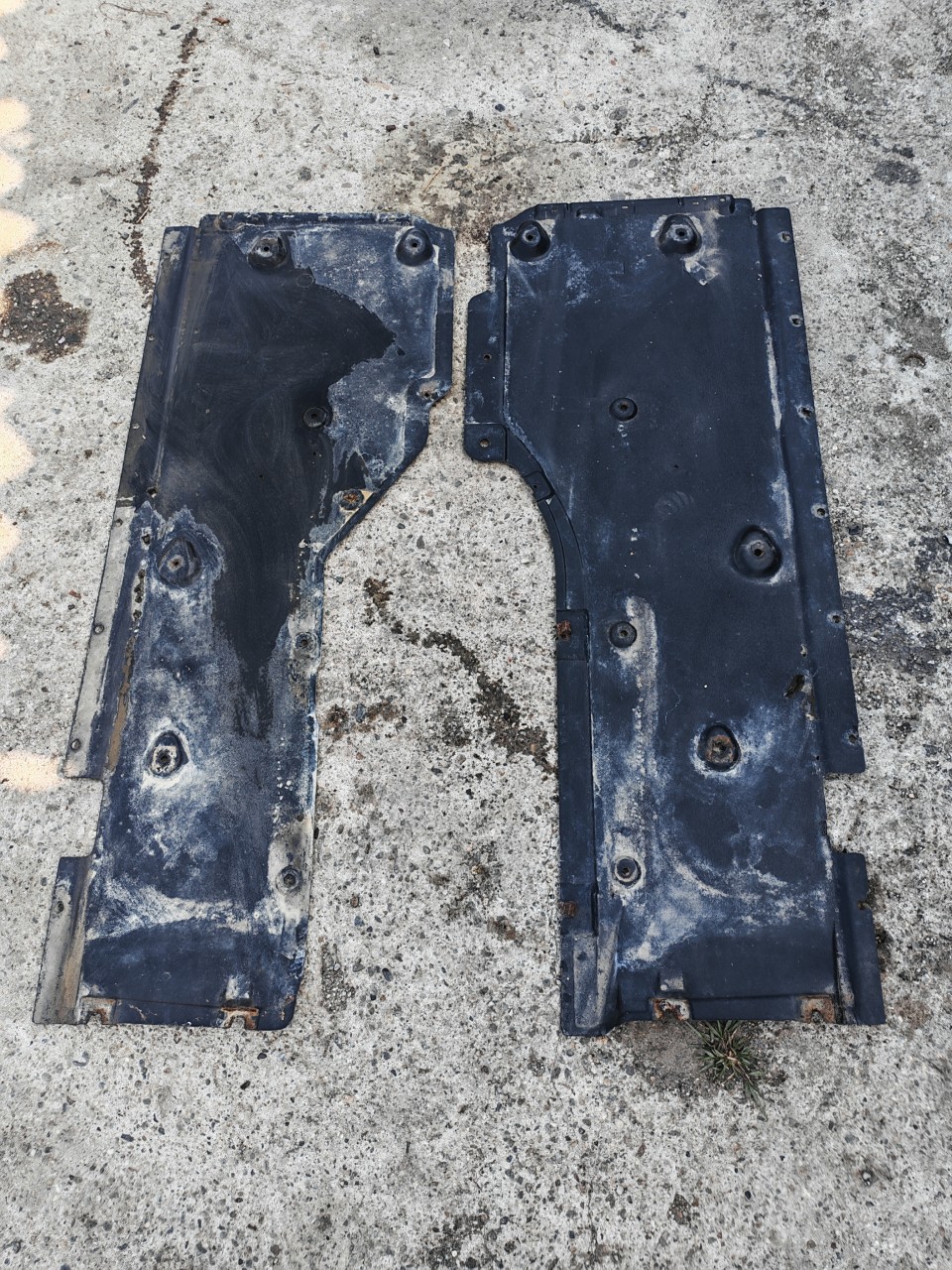 Scut lateral Bmw Seria 1 E87 scut podea stanga dreapta
