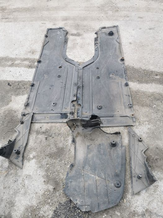 Scut lateral Bmw seria 5 E60 stanga dreapta scut prag