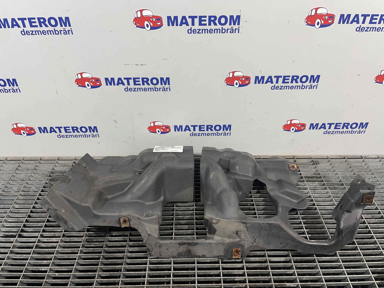 SCUT LATERAL BMW SERIA 5 F 10 SERIA 5 F 10 2.0 D - (2014 2017)