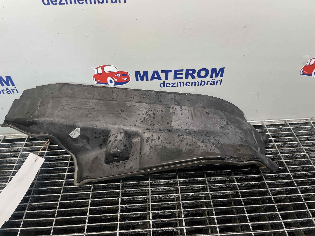 SCUT LATERAL BMW SERIA 7 F 01 3.0 D - (2013 2015)