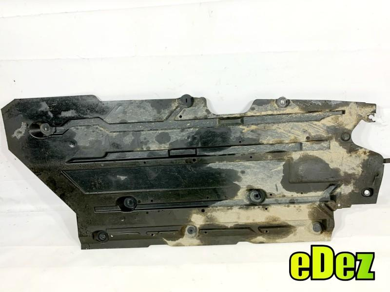 Scut lateral / caroserie stanga Renault Laguna 3 facelift (2010-2013) 555270001R
