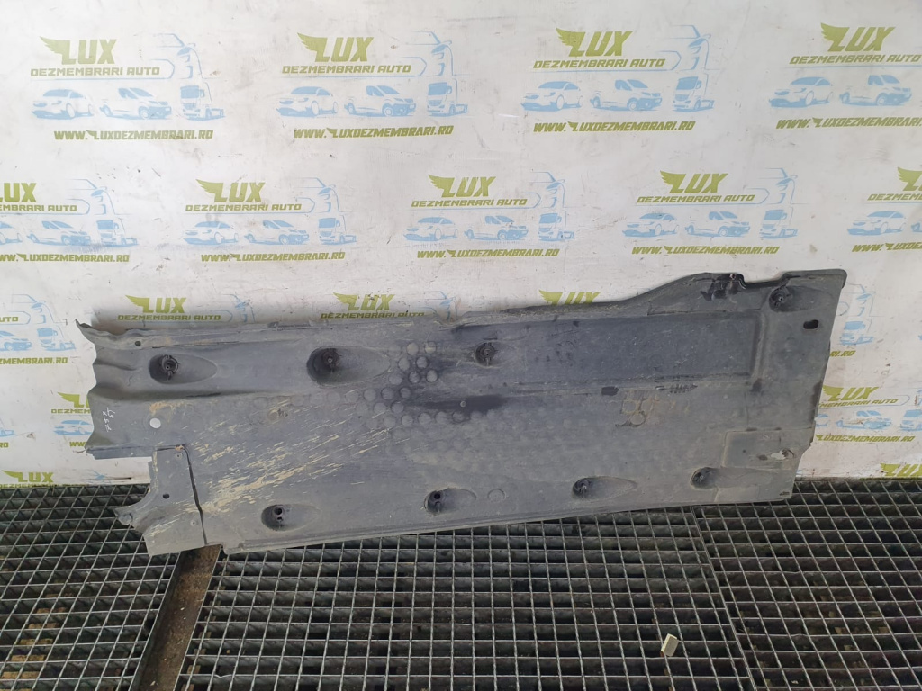 Scut lateral dreapta 3c0825202h Volkswagen VW Passat B7 [2010 - 2015] 2.0 tdi CFFB