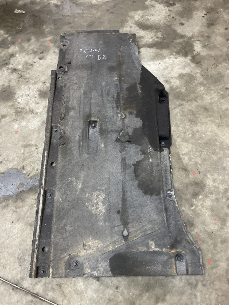 Scut lateral dreapta Audi A5 2.0 Motorina 2017, -