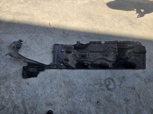 Scut lateral dreapta BMW Seria 2 F45 2.0 Motorina 2015, -