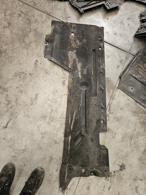 Scut lateral dreapta BMW Seria 3 GT F34 2015