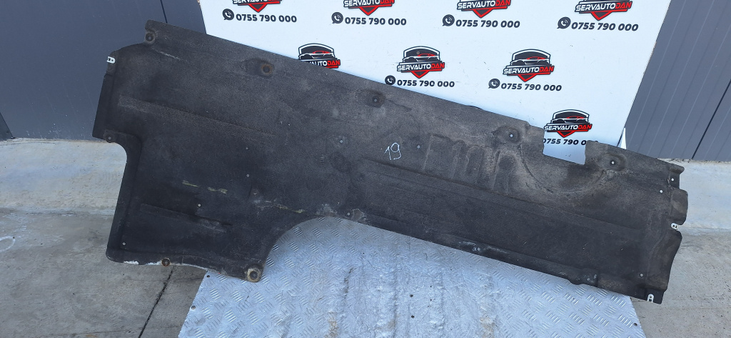 Scut lateral dreapta BMW Seria 5 (2010-2017) [F10] 2.0 Motorina 2016, 7207268