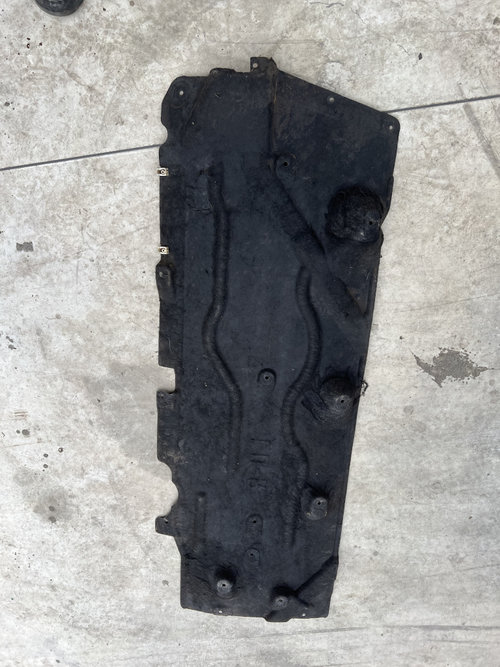 Scut lateral dreapta BMW X1 F48 - Motorina 2018, -