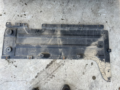 Scut lateral dreapta BMW X3 F25 2.0 Motorina 2015, 7213672