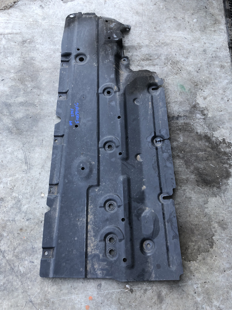 Scut lateral dreapta Dacia Sandero 3 2022