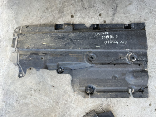 Scut lateral dreapta Dacia Sandero 3 Stepway 1.0 Benzina 2021, 74843712R