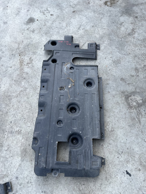 Scut lateral dreapta Fiat Tipo 1.4 Motorina 2017, 52015932