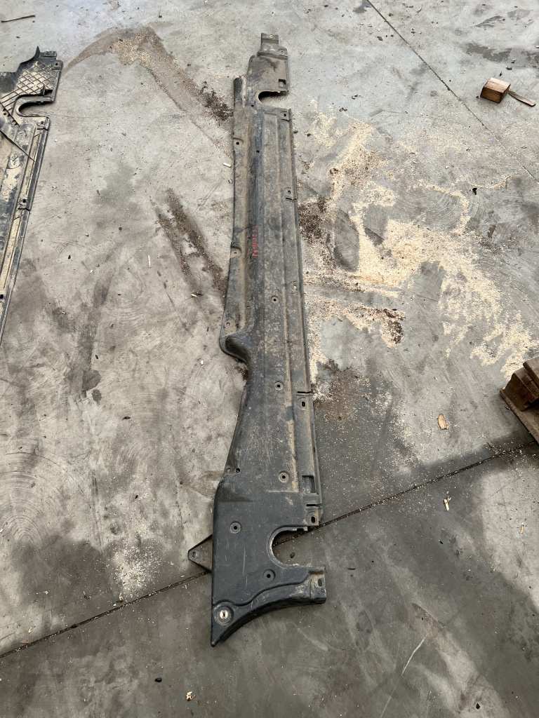 Scut lateral dreapta Porsche Cayenne - Motorina 2012, -