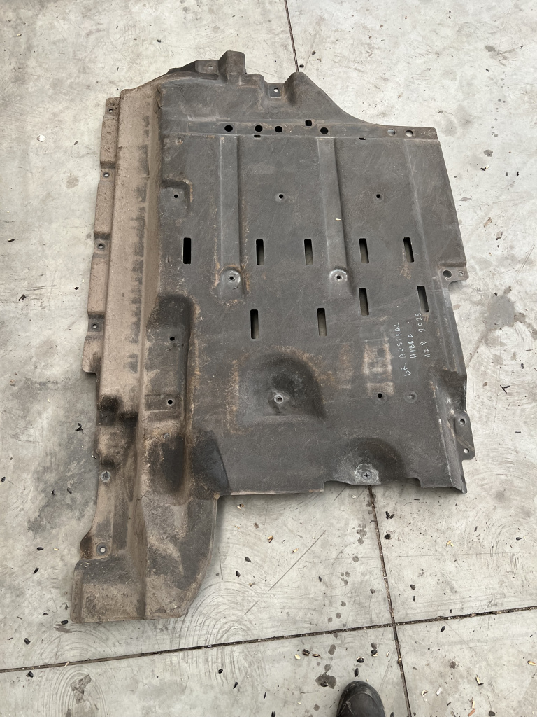 Scut lateral dreapta Renault Austral - Hybrid 2023, 748143695R / 748147822R