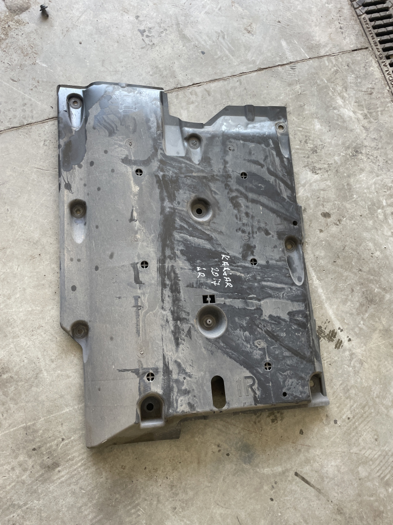Scut lateral dreapta Renault Kadjar 1.2 Benzina 2017, -