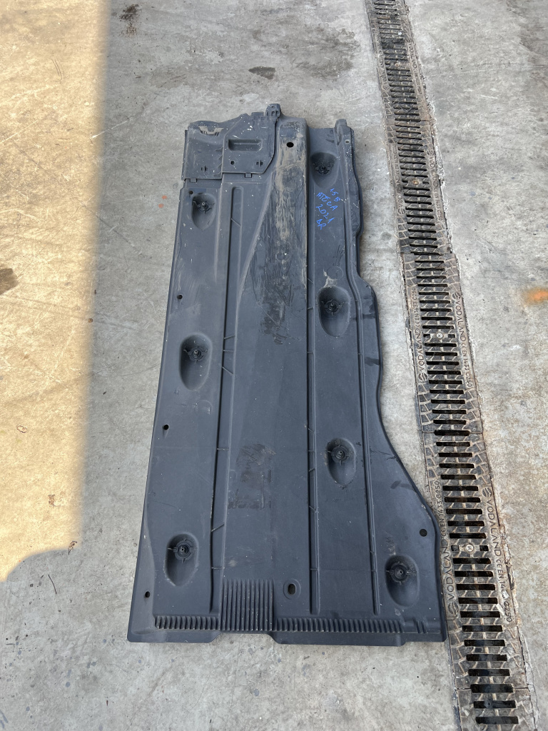 Scut lateral dreapta Seat Ateca 2021