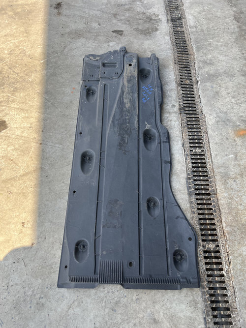 Scut lateral dreapta Seat Ateca 2021