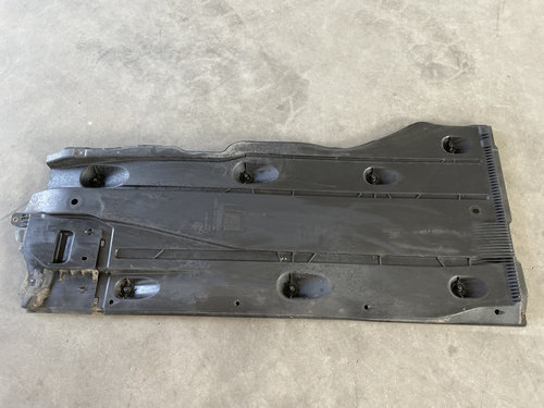 Scut lateral dreapta Seat Leon 3 , 2.0TDI Manual Led sedan 2015 (5Q0825202)