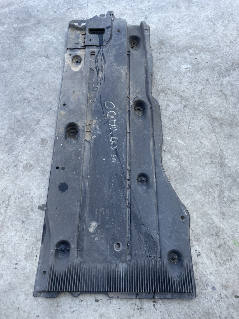 Scut lateral dreapta Skoda Octavia 3 Break 2.0 Motorina 2014