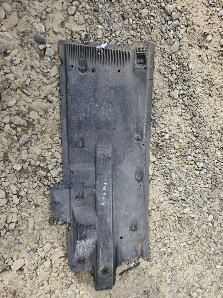 Scut lateral dreapta Skoda RAPID 1.6 Motorina 2015, 6RA825202