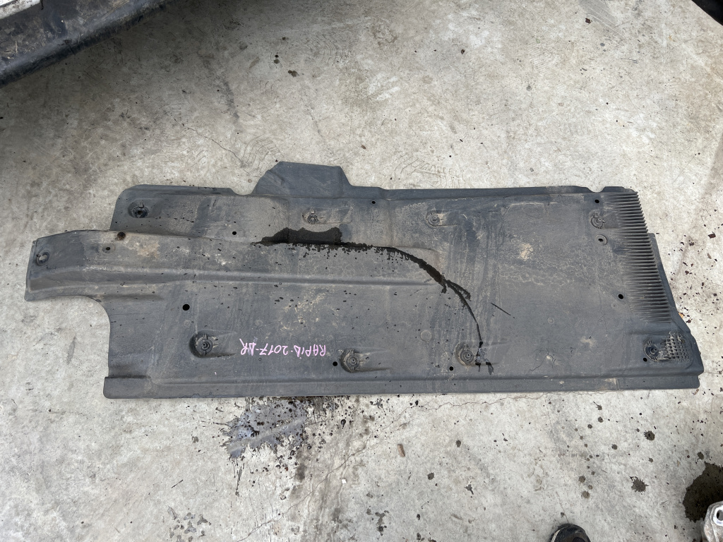 Scut lateral dreapta Skoda RAPID 1.6 Motorina 2015, 6RA825202