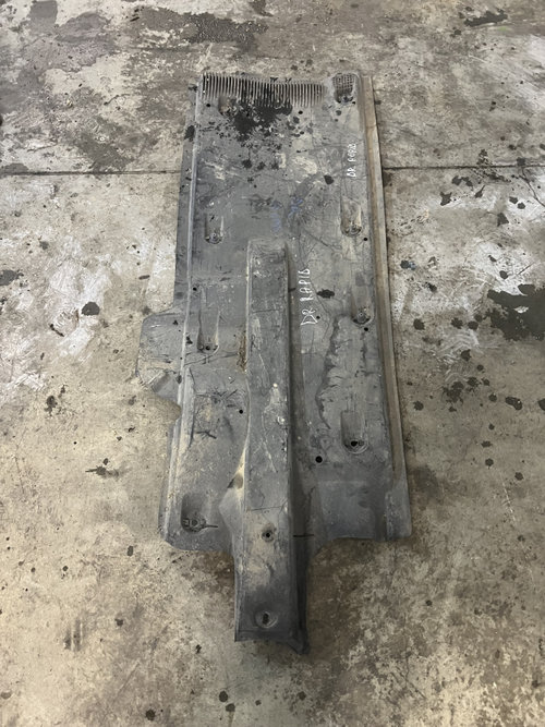 Scut lateral dreapta Skoda RAPID 2014