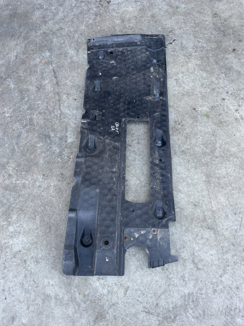 Scut lateral dreapta Volkswagen Golf 5 2.0 Motorina 2009