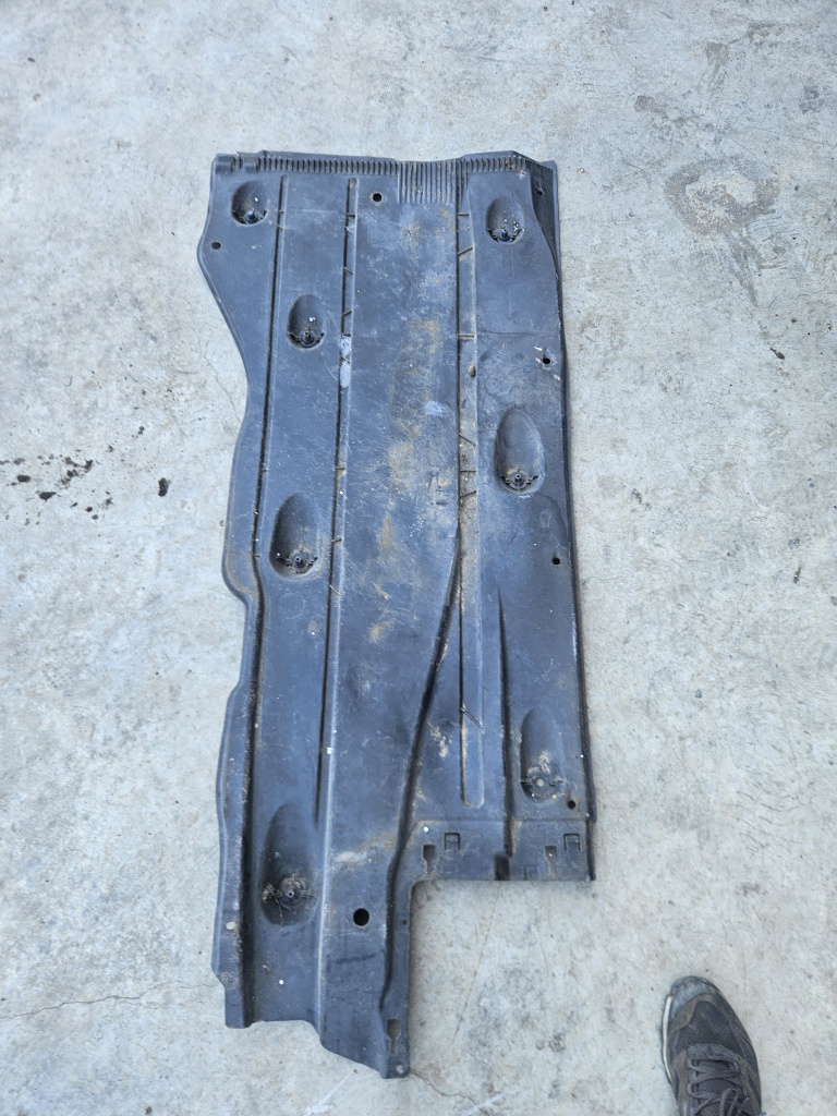 Scut lateral dreapta Volkswagen Golf 7 1.6 Motorina 2015, 5Q0825202L
