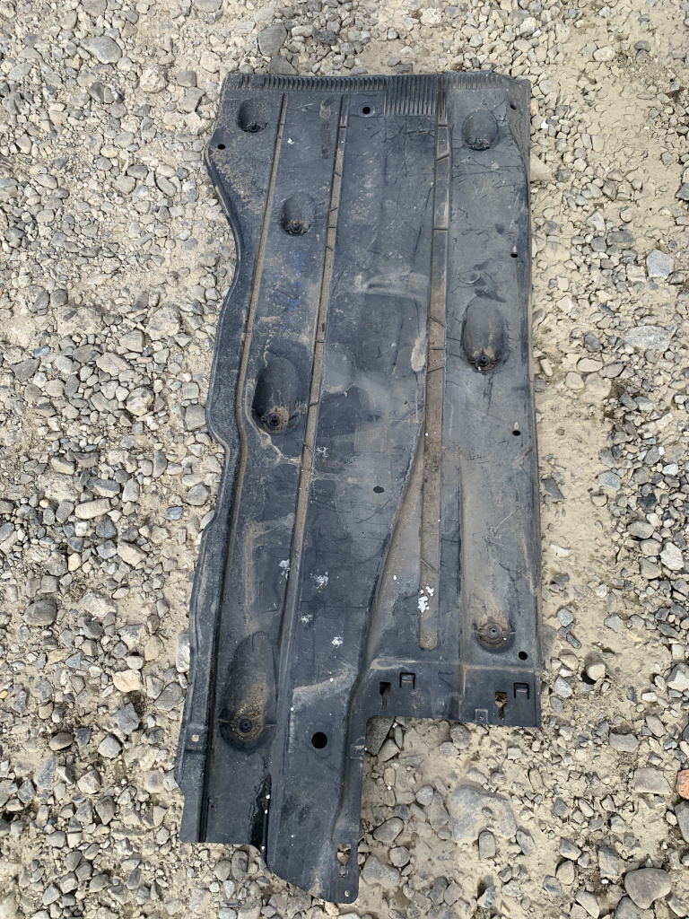 Scut lateral dreapta Volkswagen Golf 7 Break - Motorina 2015, 5Q0825202L