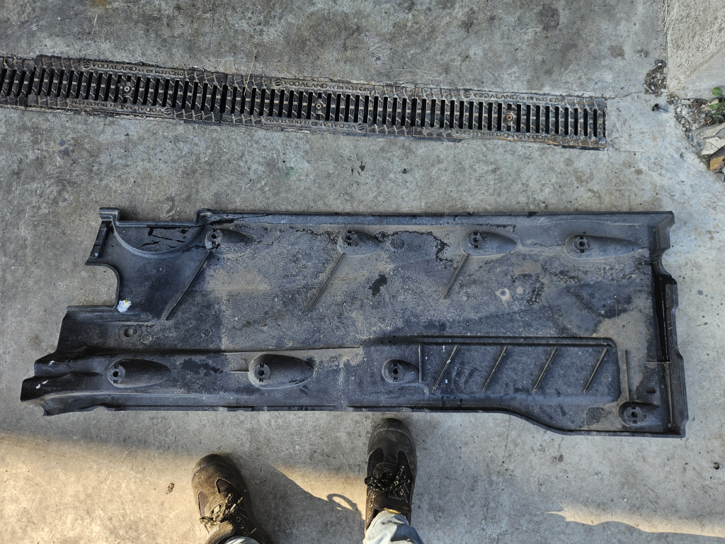 Scut lateral dreapta Volkswagen Tiguan 2014
