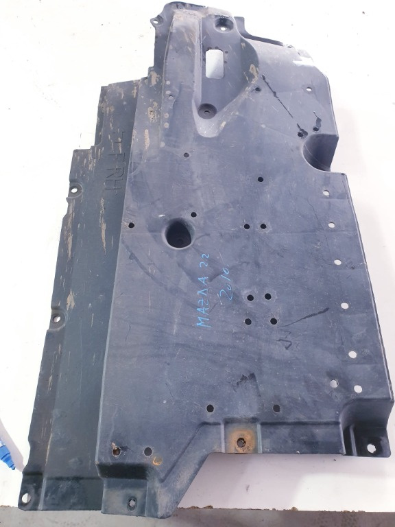 Scut lateral Mazda