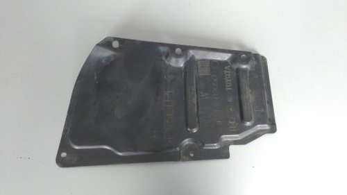 Scut lateral motor dreapta Toyota Auris 2007/2010