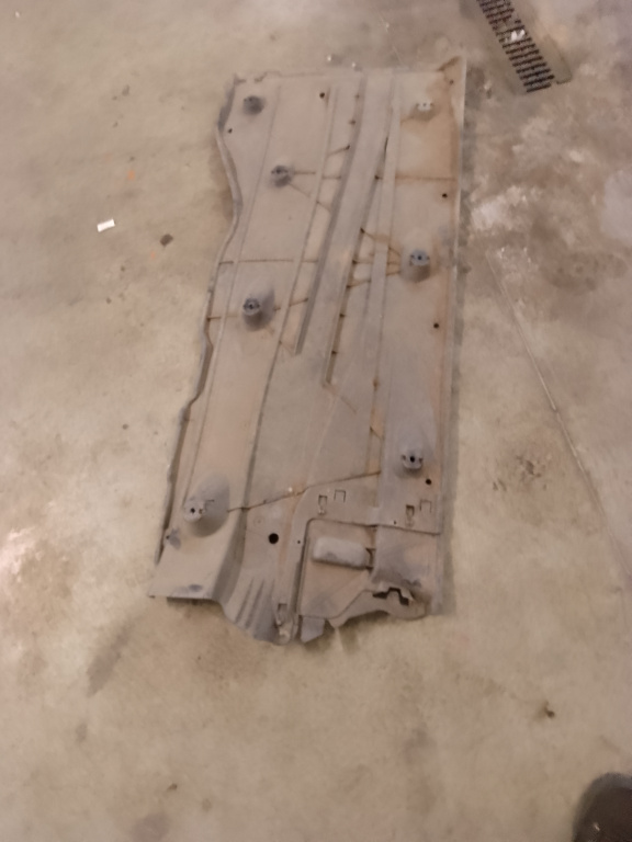 Scut lateral stanga Audi A3 8V Berlina 2.0 Motorina 2016