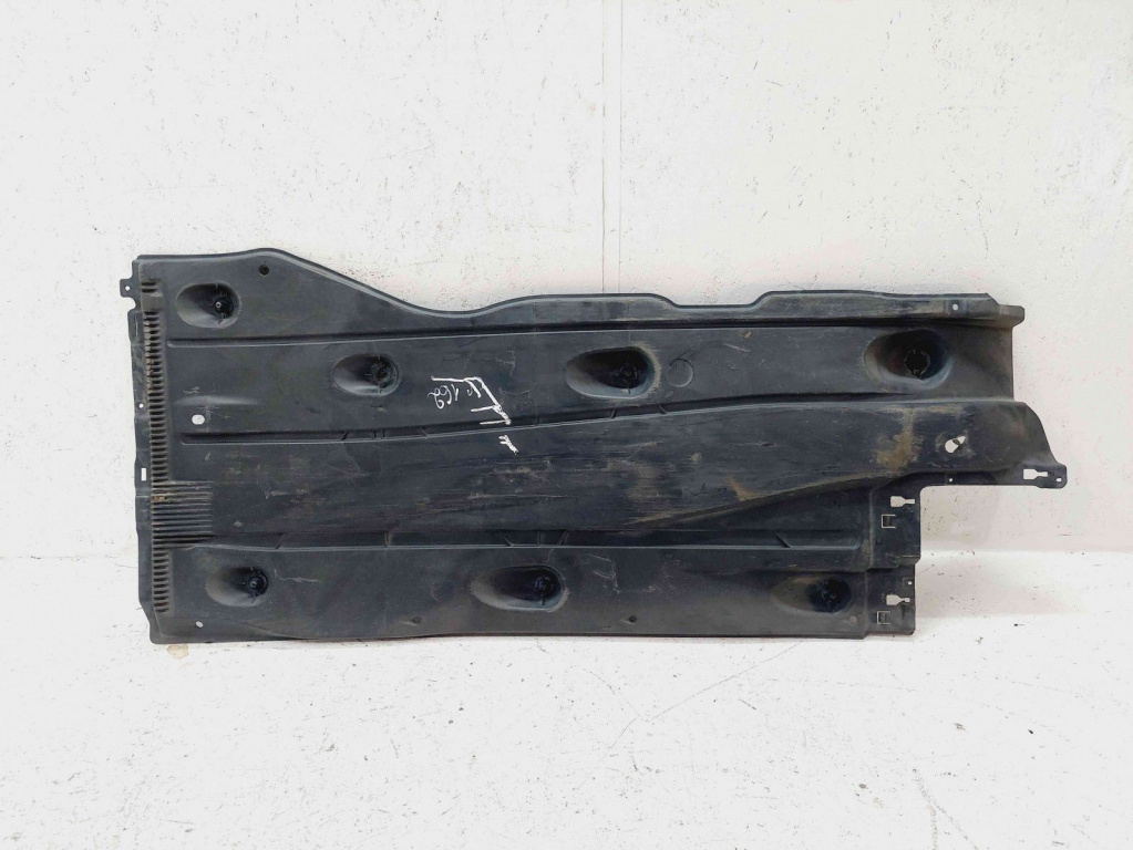 Scut lateral stanga Audi A3 Sportback (8VA) Hatchback [Fabr 2012-2020] 5Q0825201L