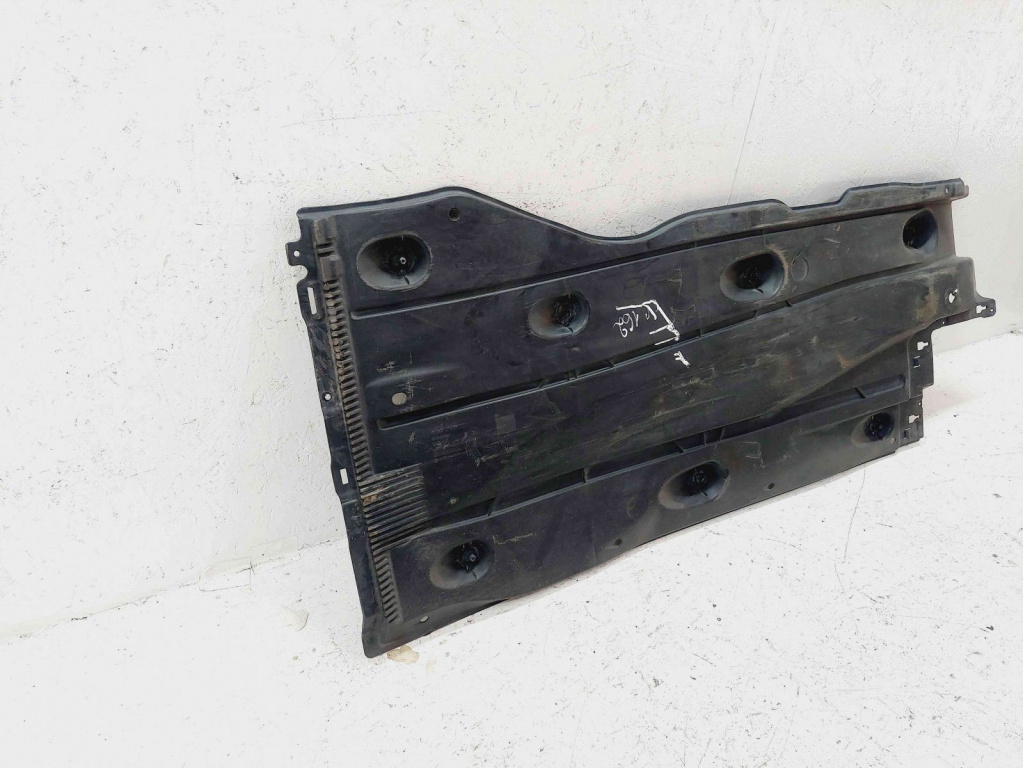 Scut lateral stanga Audi A3 Sportback (8VA) Hatchback [Fabr 2012-2020] 5Q0825201L