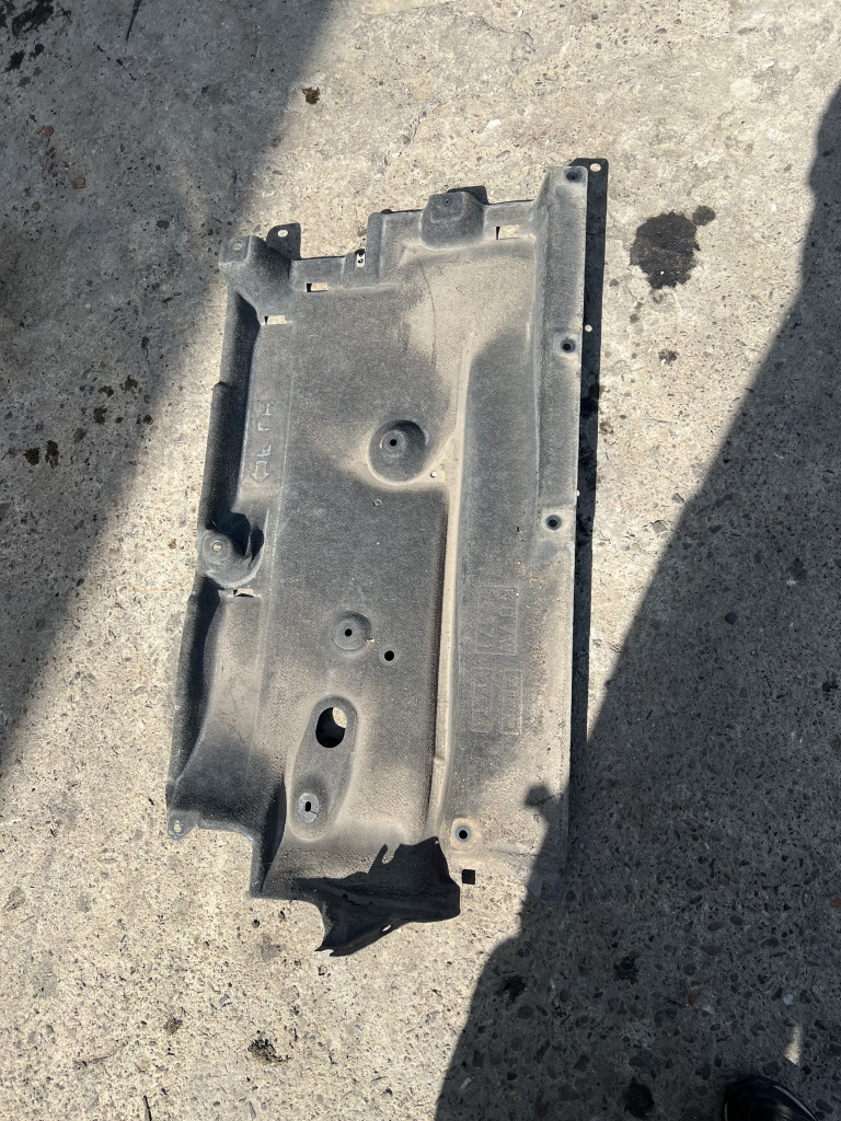 Scut lateral stanga Mazda CX-5 2.2 Motorina 2019, 4X4