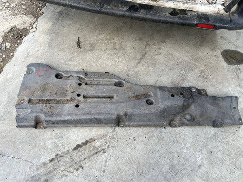 Scut lateral stanga Mercedes C-class w205 2.2 Motorina 2015, A1669809007