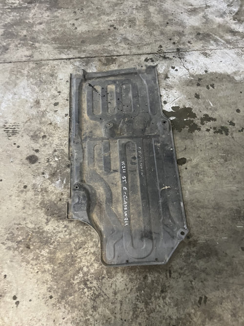 Scut lateral stanga Mercedes E Class w211 2008