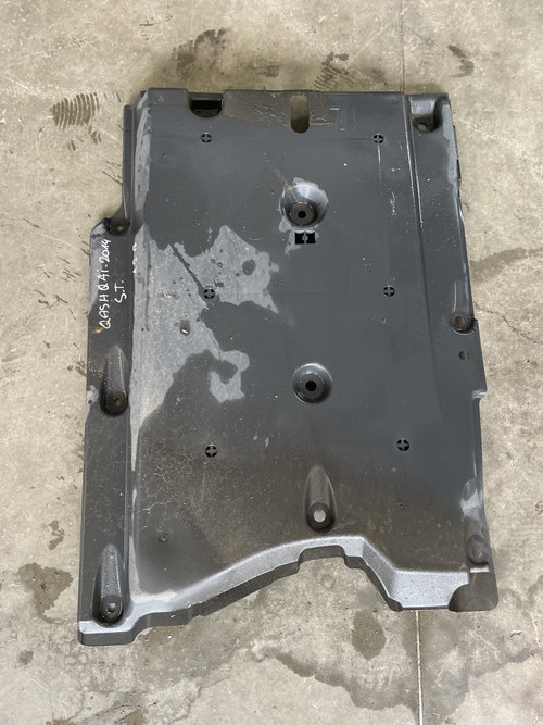 Scut lateral stanga Nissan Qashqai 1.2 Benzina 2018, -