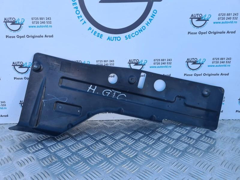 Scut lateral stanga Opel Astra J Facelift 2012-2018 13280107