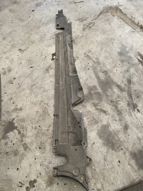 Scut lateral stanga Porsche Cayenne - Motorina 2012, -