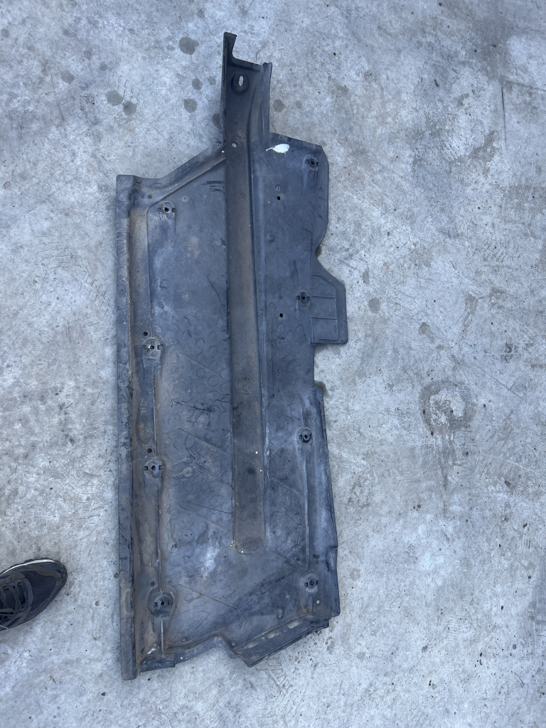 Scut lateral stanga Seat Ibiza 1.2 Benzina 2012, 6Q0825201H